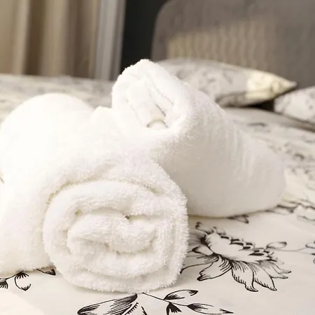 2 Bedroom With Amazing View In Center Bukareszt