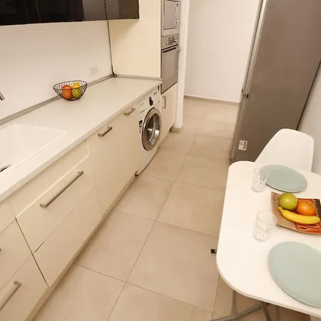 2 Bedroom With Amazing View In Center アパート