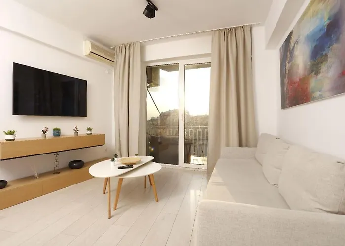 Apartament 2 Bedroom With Amazing View In Center *
