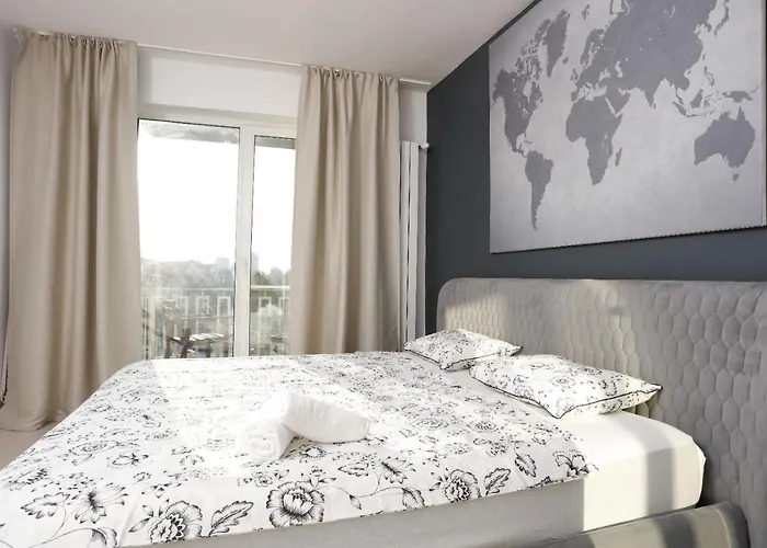 아파트 2 Bedroom With Amazing View In Center 부쿠레슈티