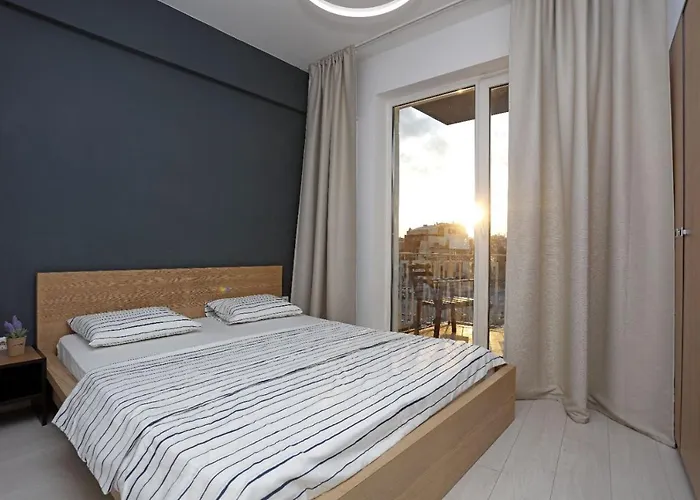 2 Bedroom With Amazing View In Center * Bukareszt