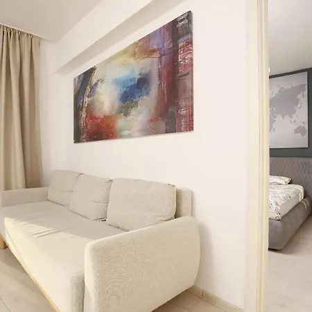 2 Bedroom With Amazing View In Center